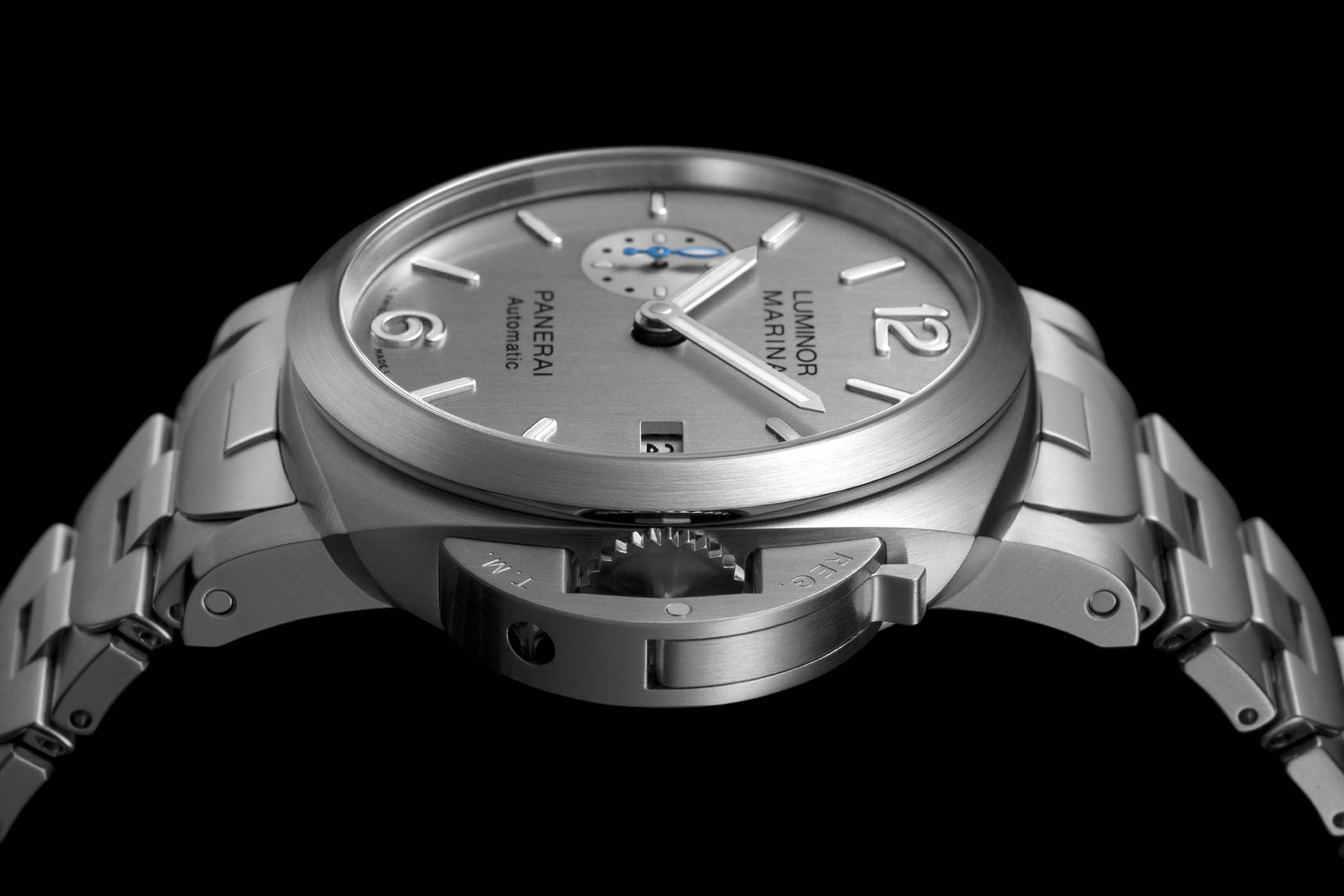 Replica Panerai Luminor Marina with Metal Bracelet and New Silver