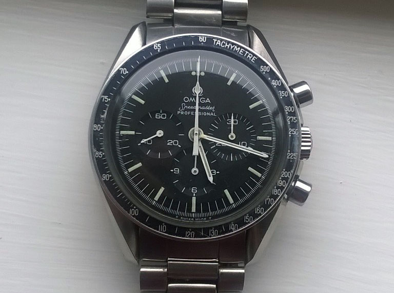 Bezel of the 145.022-78. Photo: Mark B.